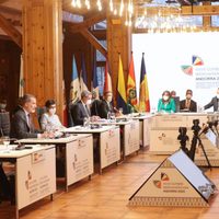 Líderes iberoamericanos ofrecen "combatir y erradicar" todas las formas de violencia machista