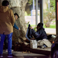 Luchar contra el frío: la cruda realidad de las personas en situación de calle en Mendoza