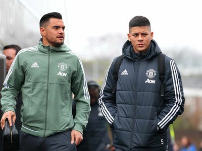 La drástica decisión del Manchester United sobre Sergio Romero y Marcos Rojo