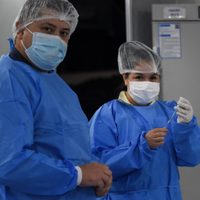 Funcionaran dos sitios de vacunación contra el coronavirus al aire libre: cuáles son los horarios