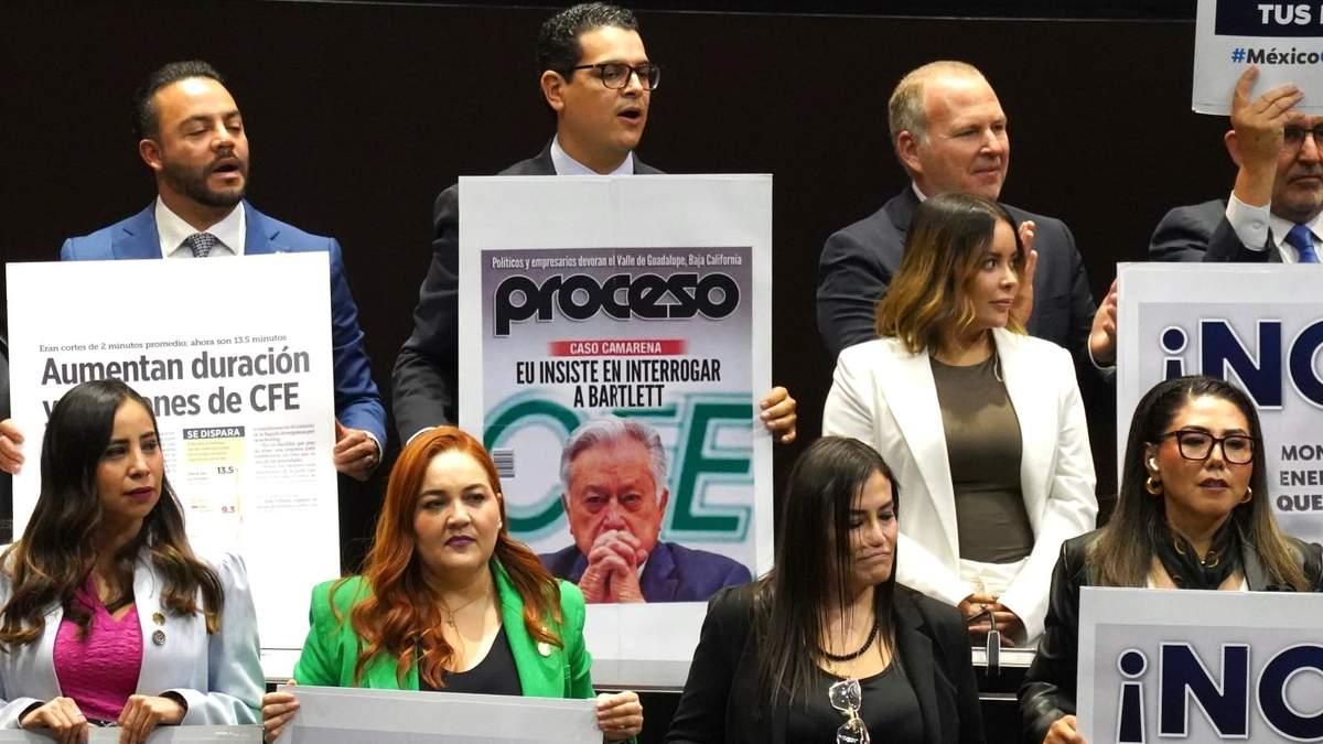 Protesta de diputados de oposición