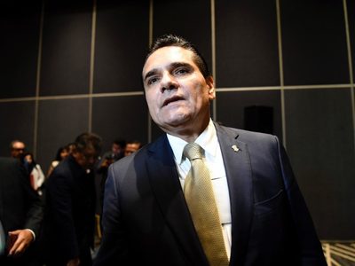 Jueza ordena mantener en prisión a exfuncionarios de Silvano Aureoles
