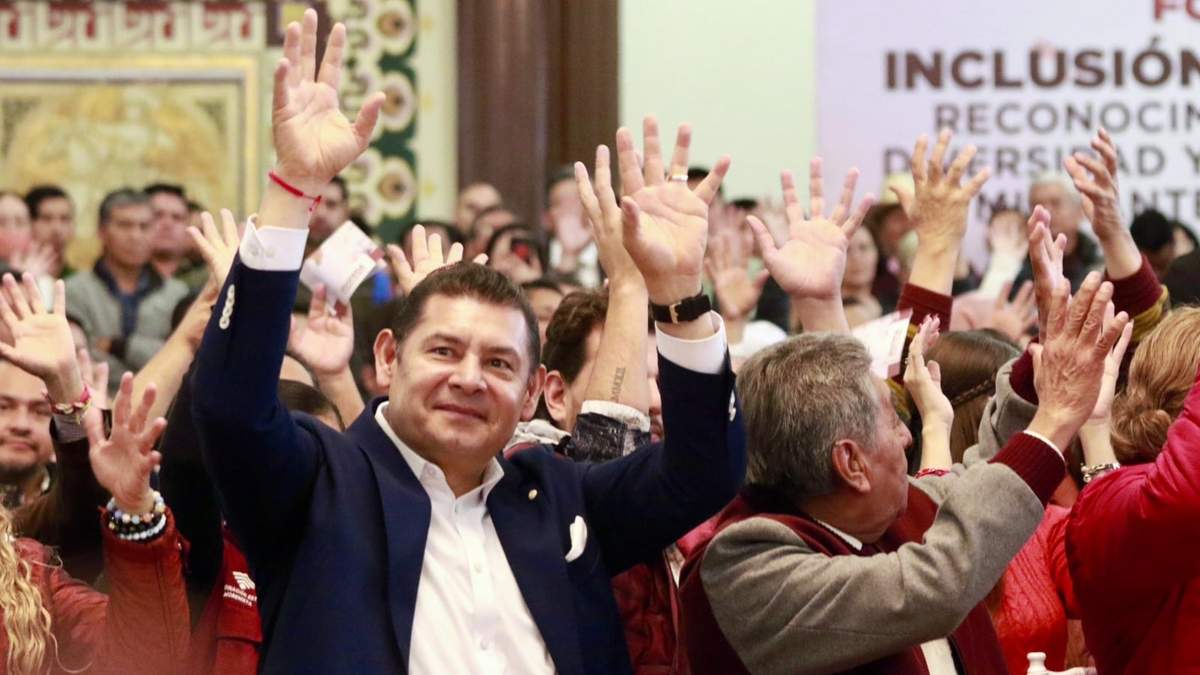 El precandidato a la gubernatura