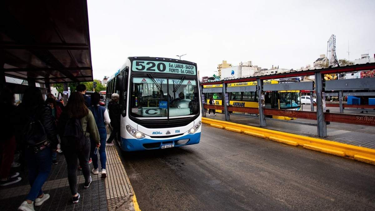 El paro de colectivos afectaría los servicios de transporte del AMBA. Fuente: (Twitter)