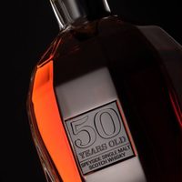 El whisky más añejado de la historia sale a la venta