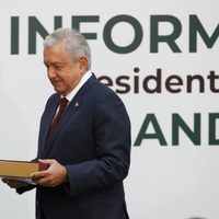 AMLO destaca cancelación de la reforma educativa de EPN en su primer informe