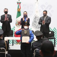 María Esperanza, la policía de la CDMX que ha dedicado 40 años a proteger niños