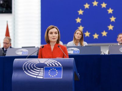 Sermones, bots y dinero en las elecciones de Moldavia