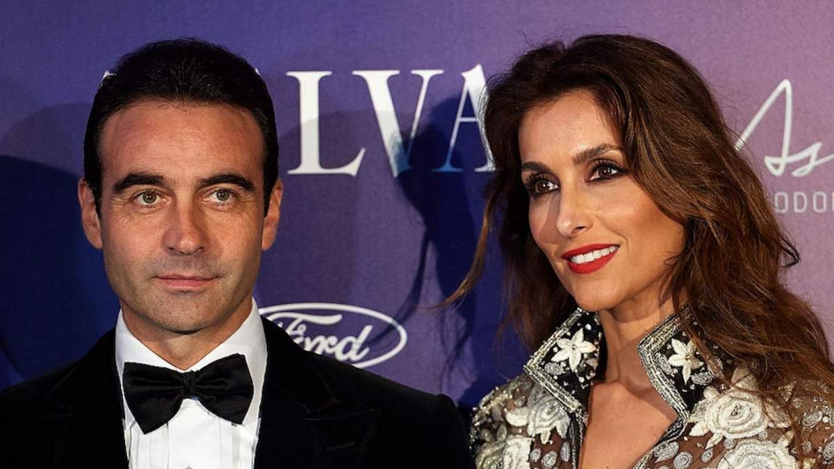 Enrique Ponce y Paloma Cuevas.  Fuente: (Instagram).