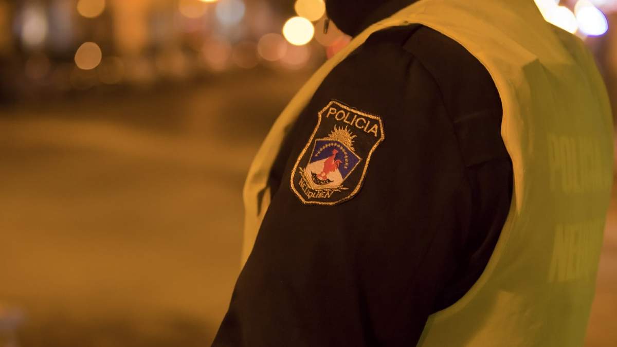 Policía de Neuquén, en Plottier. Fuente: (Twitter)