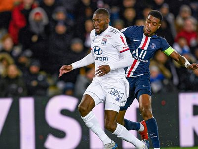 Olympique de Lyon protagonizó el gol más ridículo del fútbol francés