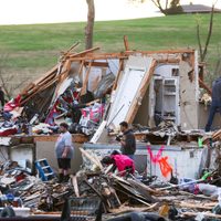 Tornados nocturnos dejan importantes daños en Nebraska
