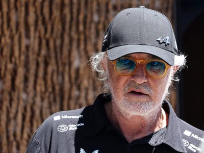 No lo puede creer: la reacción de Flavio Briatore al accidente de Franco Colapinto