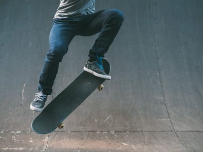 Video: un skater arriesgó su vida en Cutral Co