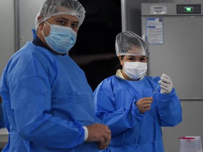 Funcionaran dos sitios de vacunación contra el coronavirus al aire libre: cuáles son los horarios