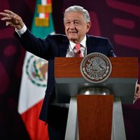 AMLO entregará "reporte personal" a padres de los 43 de Ayotzinapa