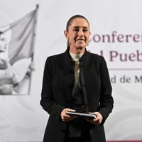 Sheinbaum expresa condolencias por muertes en accidente de aeronave de la Marina en Texas