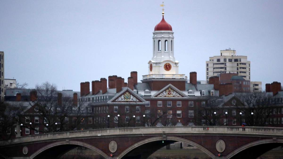 a Universidad de Harvard en Cambridge, Massachusetts