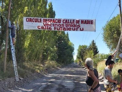 Vecinos reclaman por el asfalto de calle Futaleufú: “Es una bomba de tiempo, es peligroso”