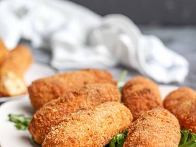 Aprovechá el pollo que te sobró y prepará estas deliciosas croquetas en pocos pasos y rápido