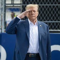 Cuenta de redes sociales de Trump comparte video de campaña sobre "un Reich unificado"