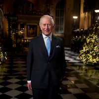 En mensaje navideño, rey de Inglaterra pide contrarrestar los conflictos con bondad