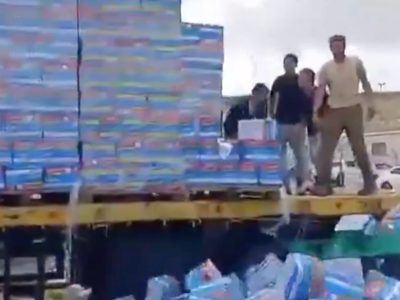 Israelíes destruyen ayuda humanitaria que iba rumbo a la Franja de Gaza