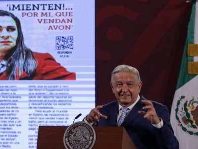 AMLO sugiere que Arturo Elías Ayub está detrás de "campaña de desprestigio" contra Ana Guevara