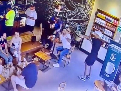 Así fue el ataque al empresario asesinado dentro de un Starbucks de Tulum (Video)