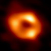 Primera imagen del agujero negro en el corazón de nuestra galaxia