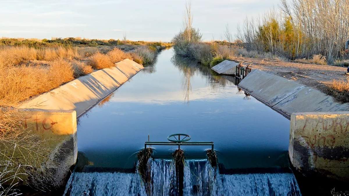 Sistema de riego de La Picacita, Picún Leufú. Fuente: (Neuquen News)