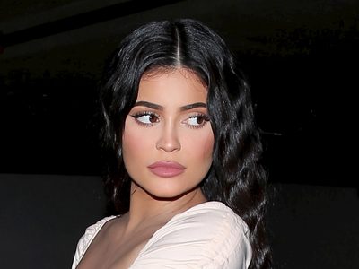 Con esta única pieza, Kylie Jenner desafió los límites y desbordó belleza desde la nieve