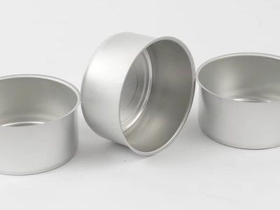 No tires las latas de atún, mirá cómo podés hacer estos portarretatos imán para tu heladera que son hermosos