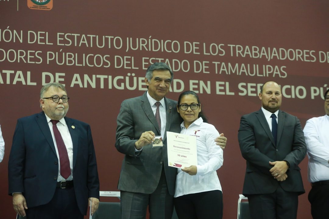 023-2023.-Dignifica Américo salarios de trabajadores del Estado; burócratas lo respaldan; “ahora sí, nos respetan” (5)