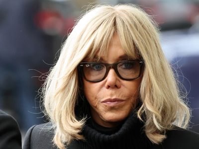 Brigitte Macron defiende comentario “torpe” y sexista contra manifestantes feministas