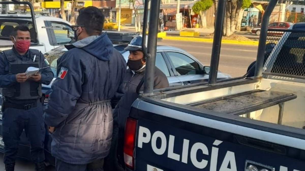 Policías