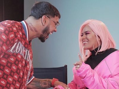 ¡Sin anestesia! Karol G recibe una propuesta indecente de Anuel AA y esta es su inesperada reacción