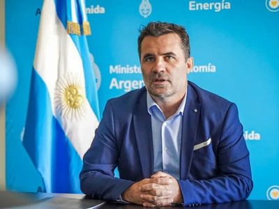 Darío Martínez llamó a “bancar” a Cristina Kirchner en Neuquén