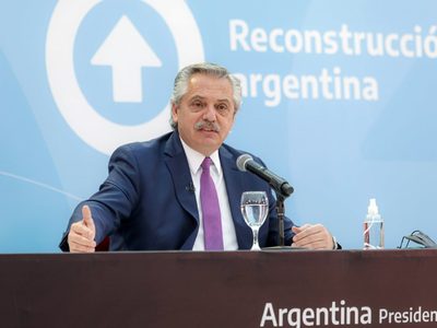 Alberto Fernández: "El Estado asumió la responsabilidad de legislar y proteger la vida de la mujer"