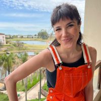 Sin perder su propio estilo: Andrea Rincón marca tendencia con su colección de bikinis