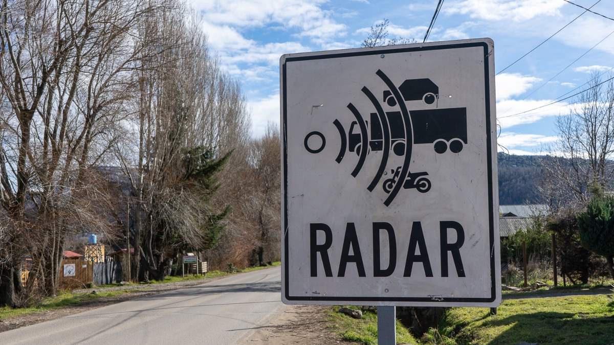 La cartelería sobre los radares instalados. Fuente: (Municipio de SMA)
