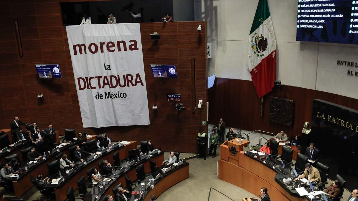 La reforma de "supremacía constitucional" fue aprobada en el Pleno del Senado durante los primeros minutos de este viernes