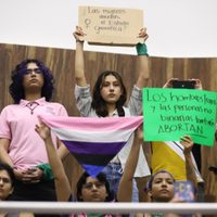 Presentan dos iniciativas en el Congreso de Yucatán para despenalizar el aborto