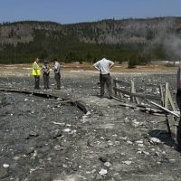 Sorpresiva explosión hidrotermal sorprende a visitantes en Parque Nacional de Yellowstone (Video)