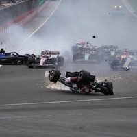 Así fue el accidente del piloto Guanyu Zhou en el GP de Gran Bretaña (Video)
