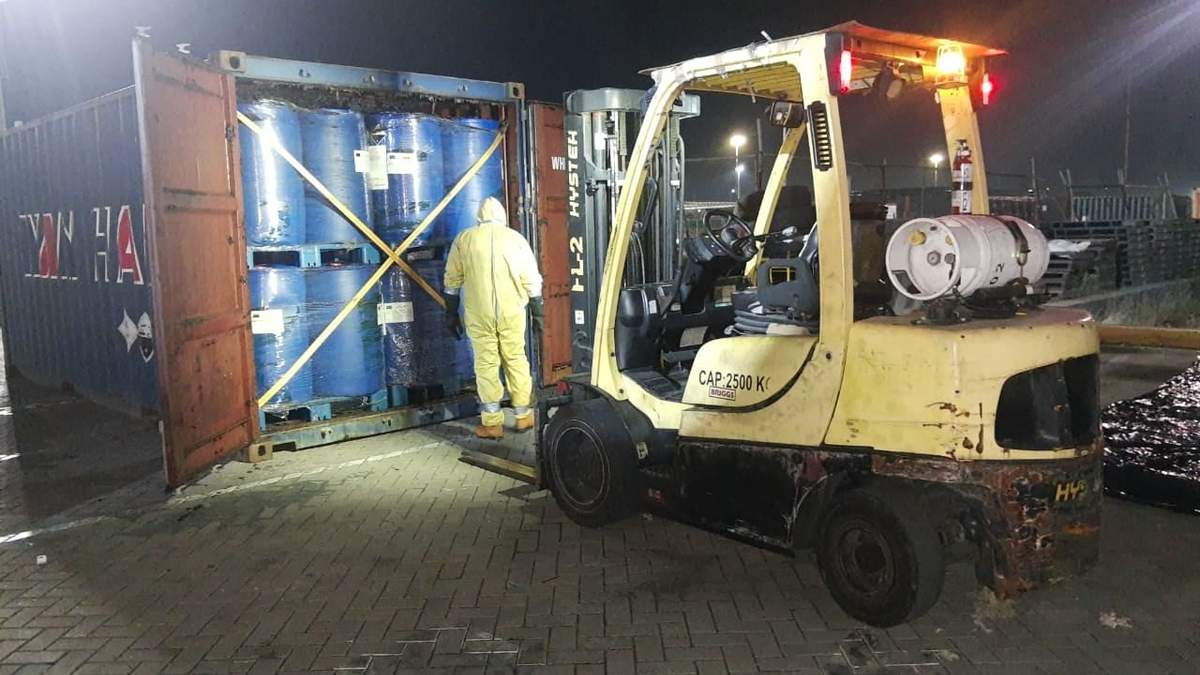 Más de 16.7 toneladas de cloruro de bencilo decomisadas en el recinto portuario de Manzanillo