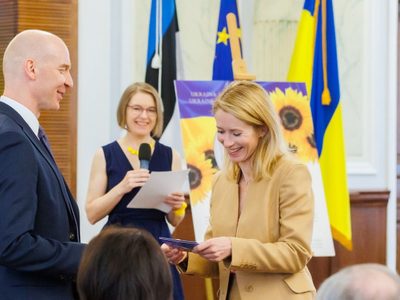 La primera ministra de Estonia presenta su dimisión y promete "formar un nuevo gobierno"