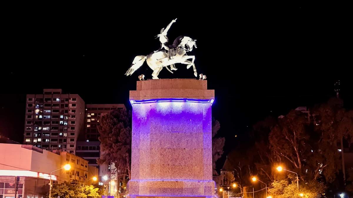Marcha en Neuquén por Ucrania. Fuente: (Twitter)
