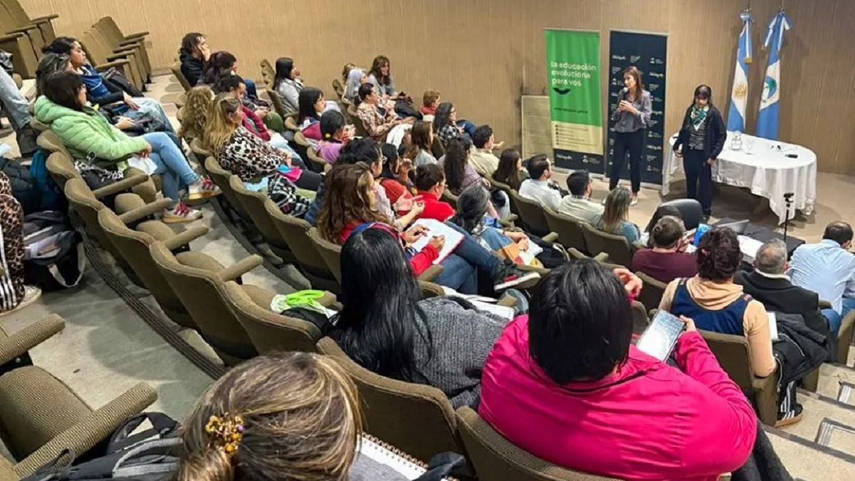 Postítulo para docentes de Educación Digital. Fuente: (prensa)