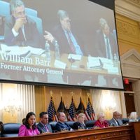 Trump se estaba despegando de la realidad y se creía sus invenciones sobre el fraude electoral: Barr